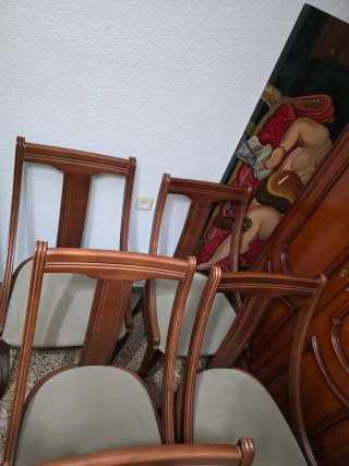Mesa comedor y 6 sillas a juego