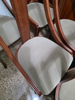 Mesa comedor y 6 sillas a juego