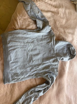 Lote 3 sudaderas Carhartt, Levi’s, Pepe Jeans