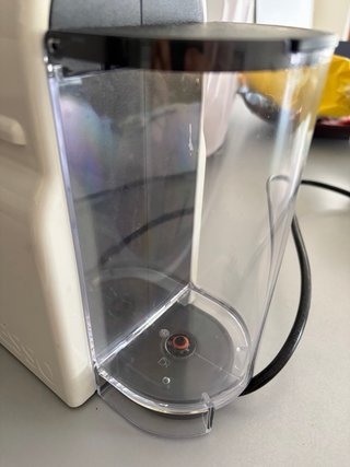 Cafetera Nespresso Inissia Blanca y negra