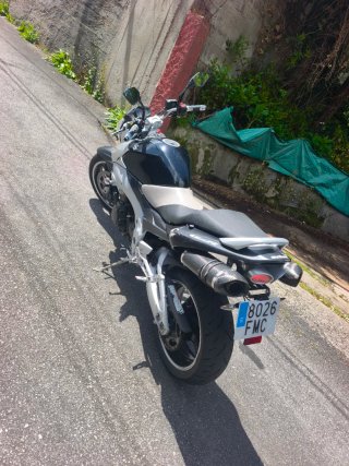 Suzuki GSR 600 Naked