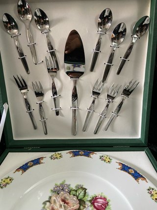 Juego para tarta bandeja  y cubiertos