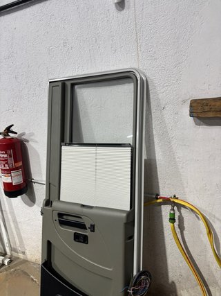 Puerta Adria Integral con Marco Autocaravana