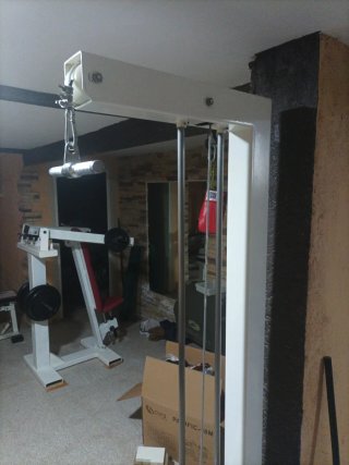 Máquina de gimnasio dorsal hombro y triceps