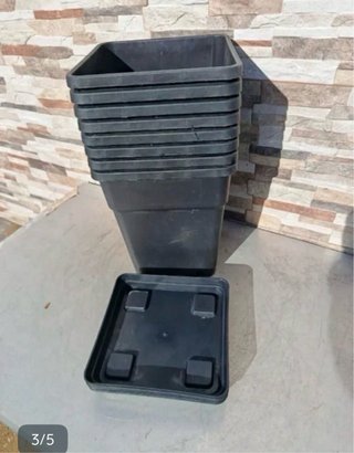 Lote macetas y platos de plástico negro