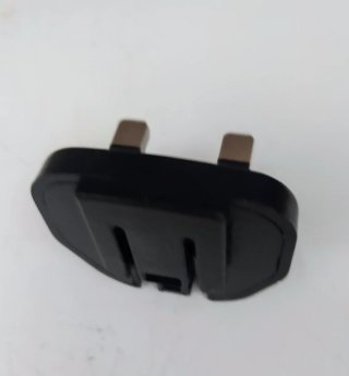 Adaptador Enchufe Reino Unido NGE121