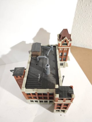 Maqueta Fábrica Kibri para trenes escala N