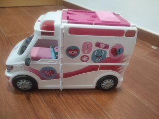 Ambulancia de juguete Barbie