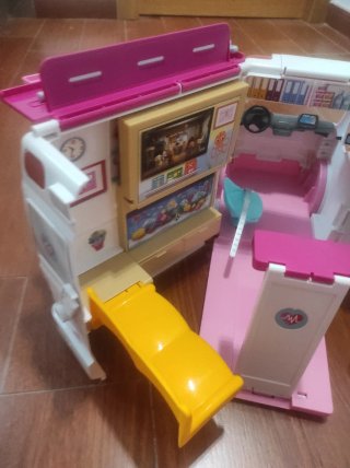 Ambulancia de juguete Barbie