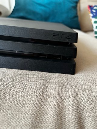 PS4 Pro 1TB Nero