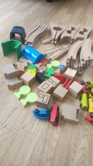 Tren de madera Ikea
