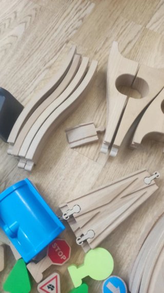 Tren de madera Ikea