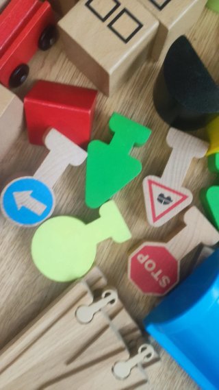 Tren de madera Ikea