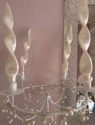 Candelabro bianco con perle  Compreso di candele