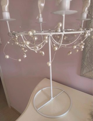 Candelabro bianco con perle  Compreso di candele