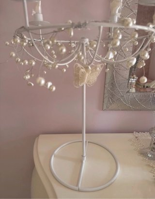 Candelabro bianco con perle  Compreso di candele