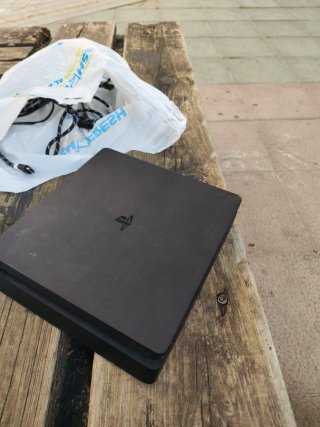PS4 Slim Nero Sony