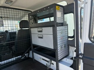 LAND-ROVER Defender 90 SW E