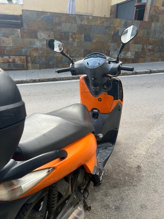 Honda SH 125i Scooter Naranja