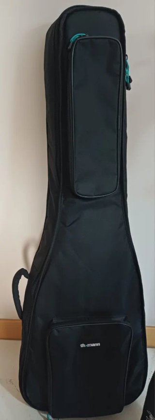 Bajo Eléctrico Harley Benton + Amplificador +Funda