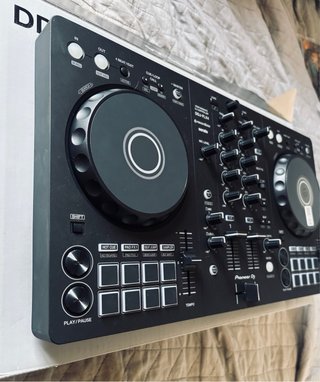 Pioneer DJ DDJ-FLX4 Mesa Mezclas Nueva