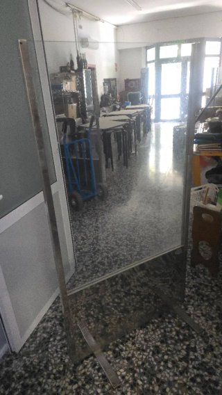 Vetrina in metallo e vetro! 4 vetrine a 50€ ciascuna