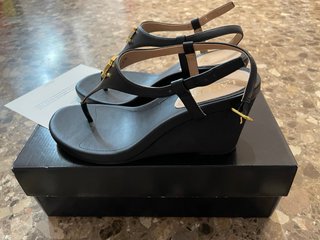 Sandalias cuña Lauren Ralph Lauren negras y dorada