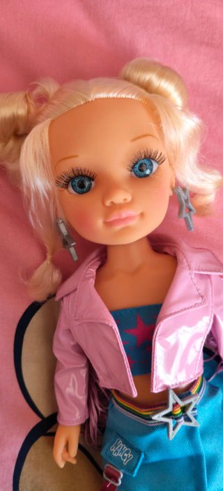 Nancy Patinadora Muñeca