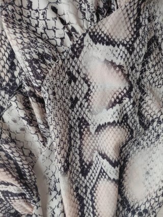 Vestido estampado serpiente
