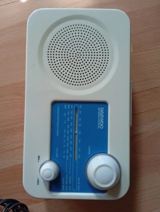 Radio Portátil FM Daewoo 4 Bandas