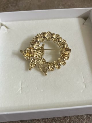 Spilla elegante Farfalla Perle e strass Dorata