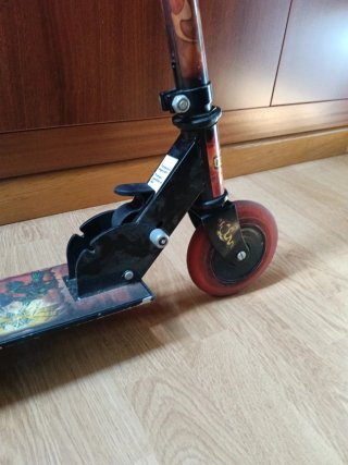 Patinete y monopatín infantil