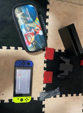 Nintendo Switch Azul y Amarillo