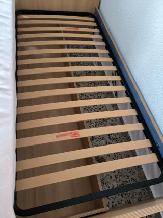 Mueble con escritorio, estantería y cama nido