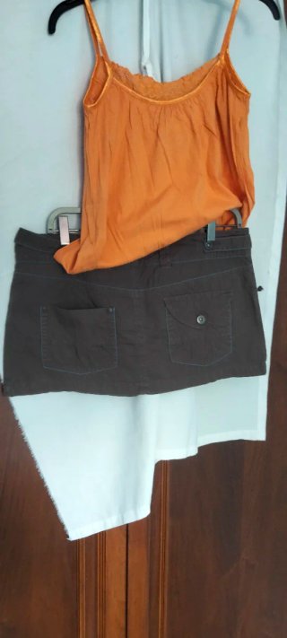 Conjunto Pull & Bear falda y top naranja