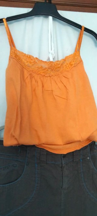Conjunto Pull & Bear falda y top naranja