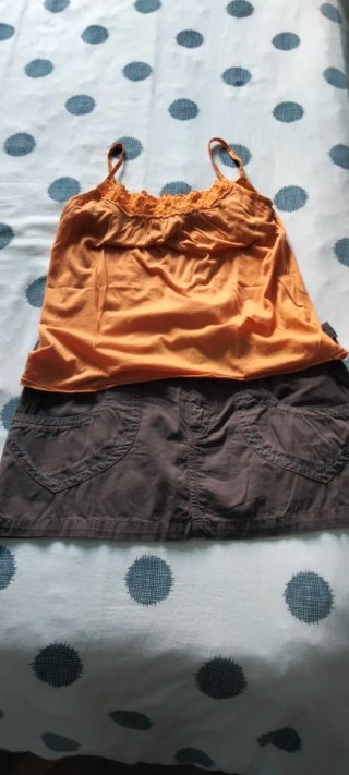 Conjunto Pull & Bear falda y top naranja