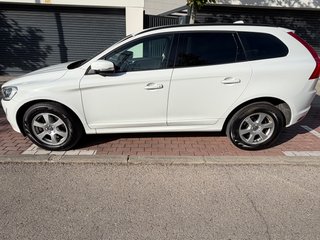 VOLVO XC60 D3 KINETIC PREMIUM EDITION