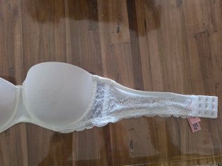 Sujetador balconet push up Hunkemoeller blanco