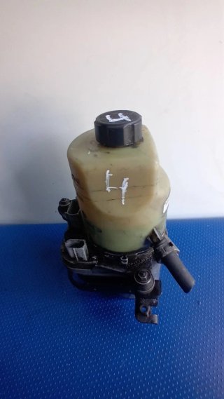 Bomba Dirección 4M51-3K514-BD