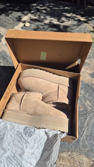 Botas UGG Classic Mini Plataforma Beige