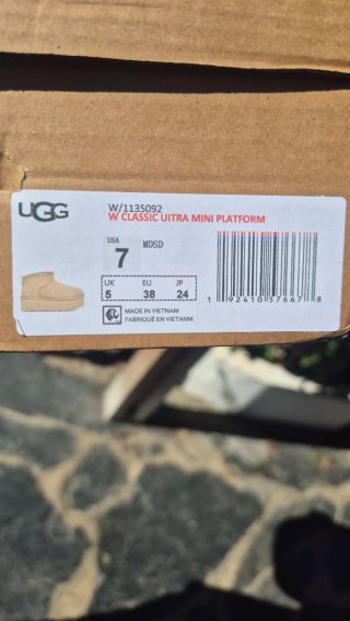Botas UGG Classic Mini Plataforma Beige