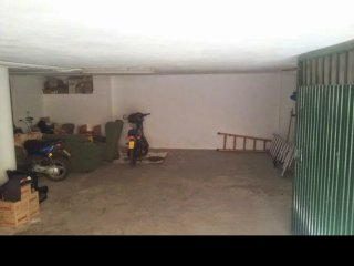 3 Garajes + Trastero en Lanjaron