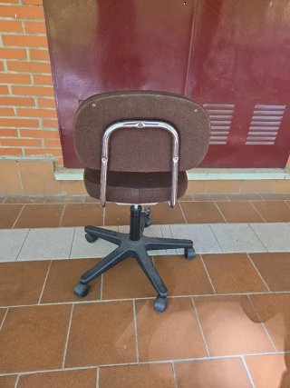 Silla de escritorio giratoria marrón