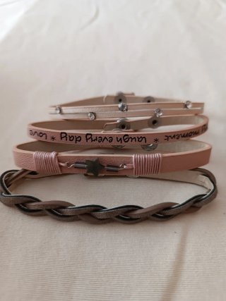 8 Pulseras Cuero
