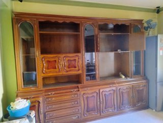 Mueble salón madera vitrinas