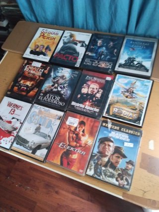 LIQUIDACIÓN DE PELÍCULAS,,SIN USAR,, SON A 1€ PELI