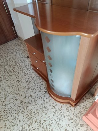 Mueble recibidor con espejo