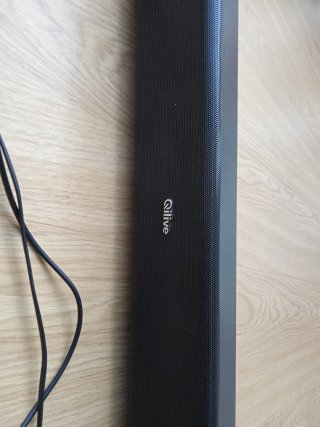 Barra de sonido Quilive negra y plateada