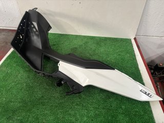 CARENADO LATERAL VOGE SR1 125 SCOOTER